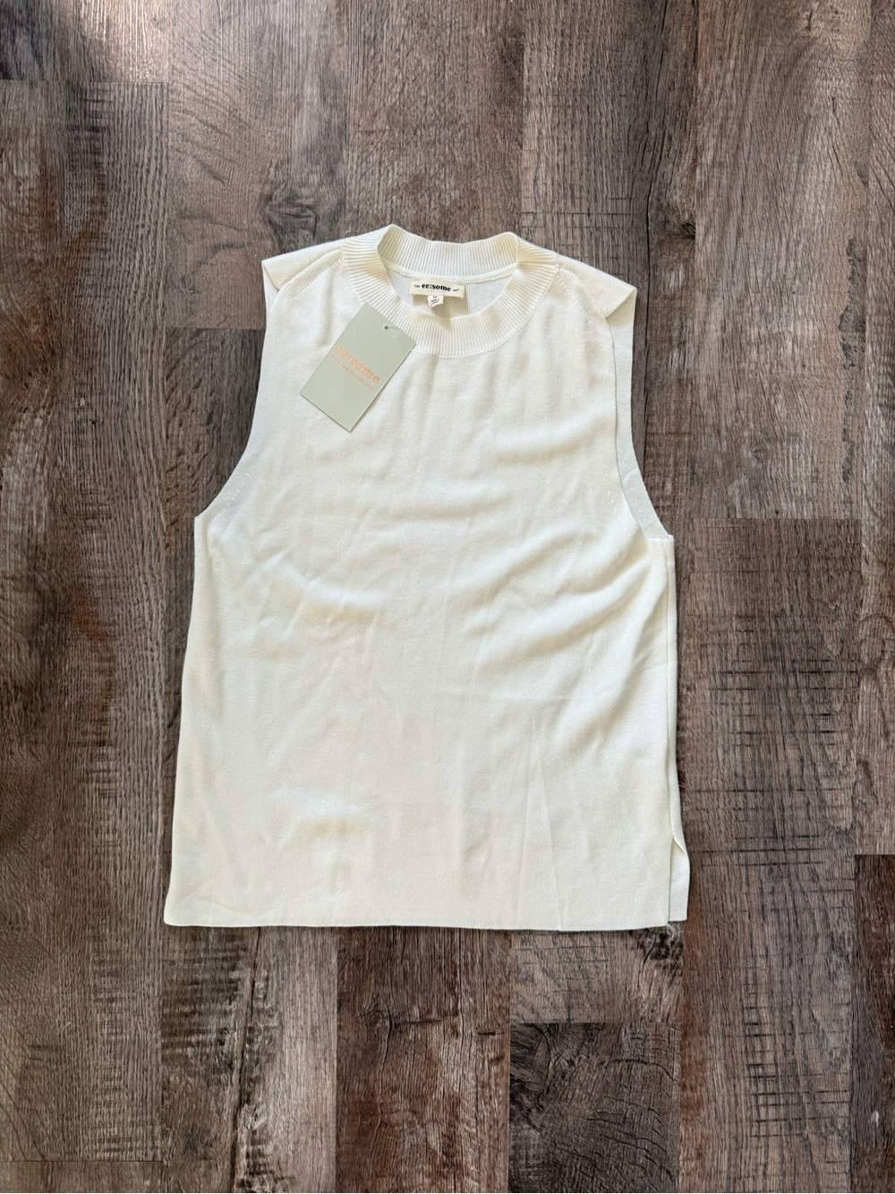 ee.some sleeveless Knit Top Ivory Soft cozy size medium new